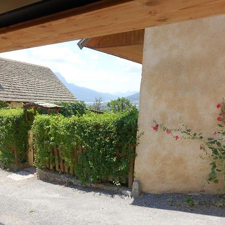 Appartement Spacieux Avec Terrasse Saint-André-dʼEmbrun Eksteriør billede