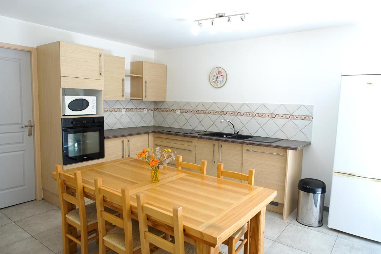 Appartement Spacieux Avec Terrasse Saint-André-dʼEmbrun Eksteriør billede