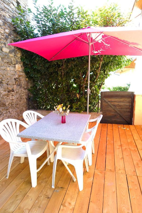 Appartement Spacieux Avec Terrasse Saint-André-dʼEmbrun Eksteriør billede