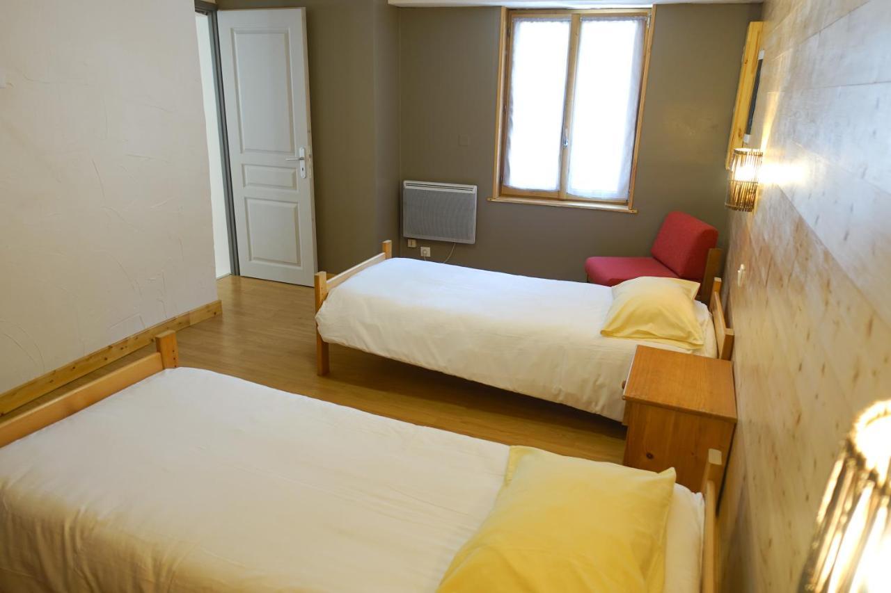 Appartement Spacieux Avec Terrasse Saint-André-dʼEmbrun Eksteriør billede